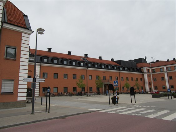 Hugo Theorells torg på Universitetssjukhusets område